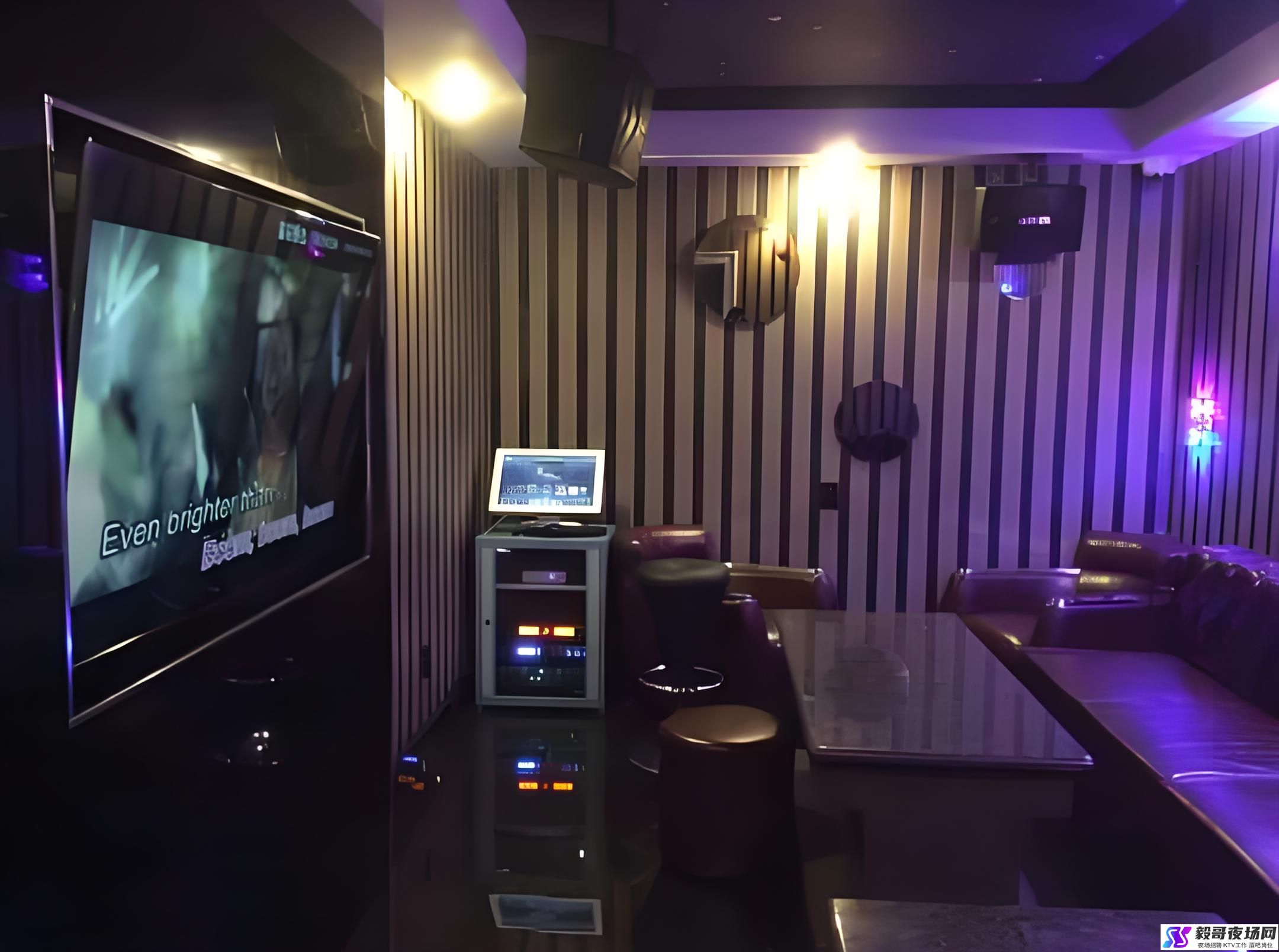 探秘南京1912酒吧街：打卡指南与夜生活体验分享